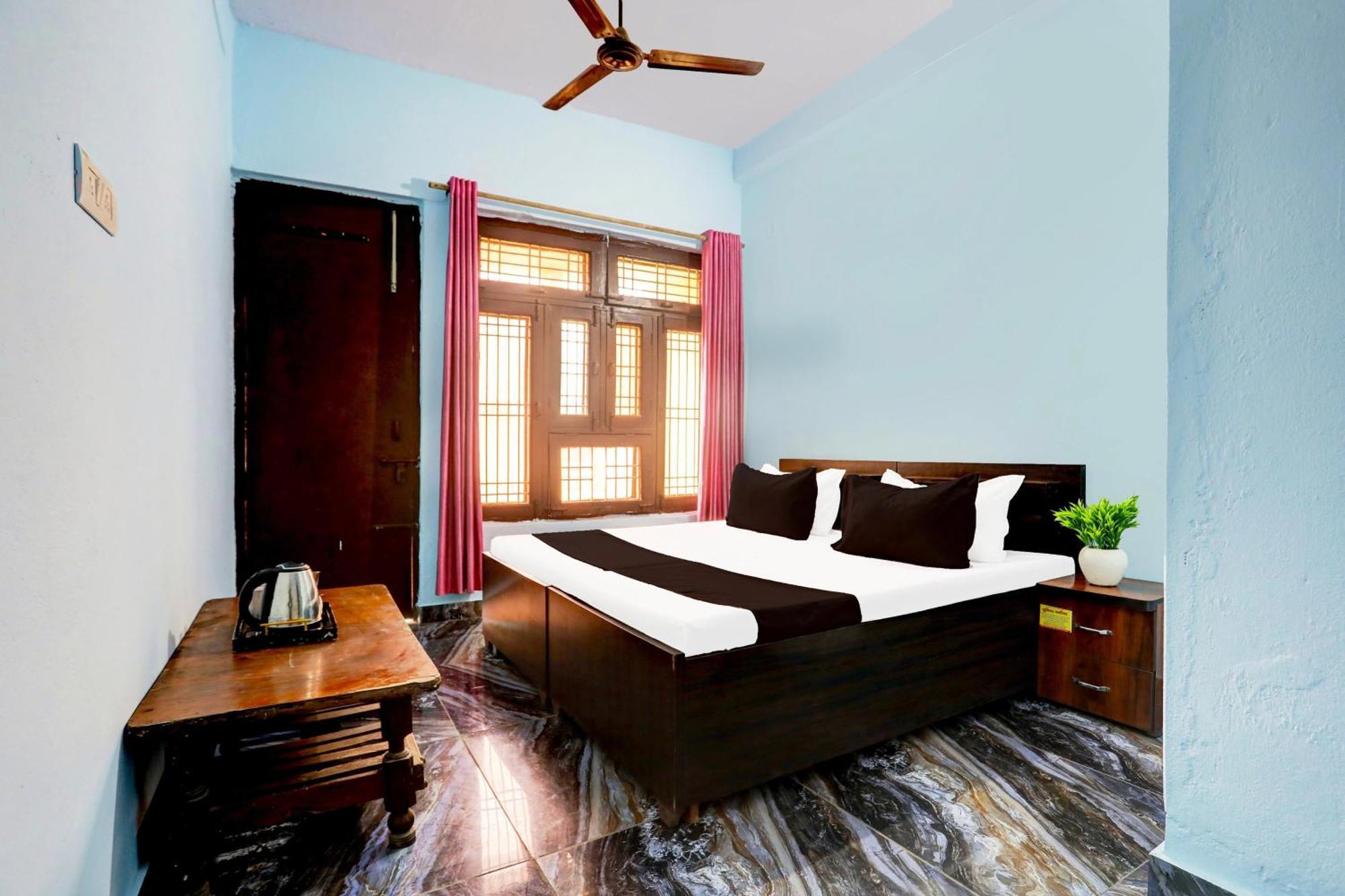 Spot On New Diamond Guest House Rudrapur Eksteriør bilde